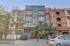 Townhouse 587 Sector 19