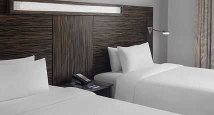 Holiday Inn Express Dubai Jumeirah Room Type - 2 Twin Bed Smart Room Non Smoking