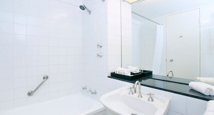 Crowne Plaza CANBERRA Room Type - STANDARD
