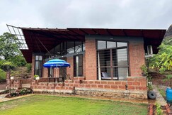 SkyGram Suhrud Villa Cozy Lake View Getaway