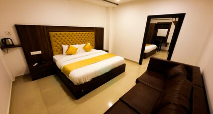 Thejaswini Residency Room Type - King Room Two Double Bed