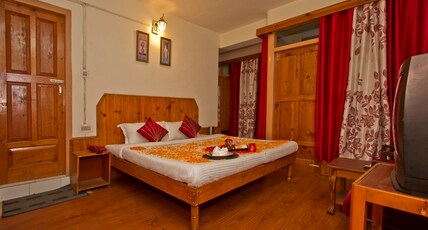 Hotel Dream River (Near Old Manali Cafes) Room Type - Deluxe Room with Private Balcony Hotel Dream River (Near Old Manali Cafes) Room Type - Deluxe Room with Private Balcony