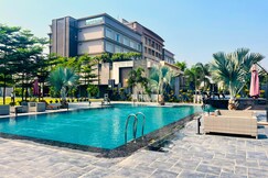 The Grand Arc Hotel & Convention Centre.
