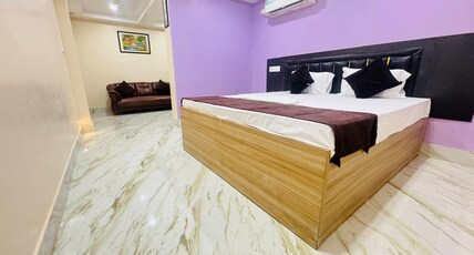 Hotel Red Velvet Room Type - Suite