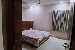 Downtown Stay - Rooms & Serviced Apartments