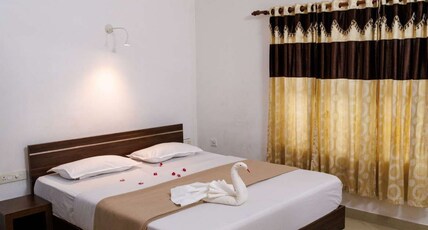 Ash Dale Resort Room Type - Deluxe Room AC