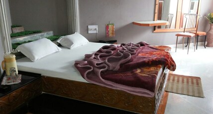 Hotel Lucky Palace Room Type - Super Deluxe