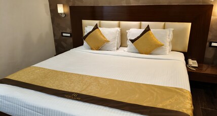 Hotel Hemaadri Grand Room Type - Executive AC