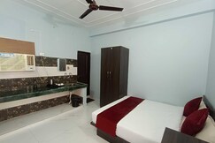 Hotel O Home Aditya Inn Suits Homestay