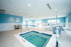 Holiday Inn Express & Suites CHARLOTTESVILLE