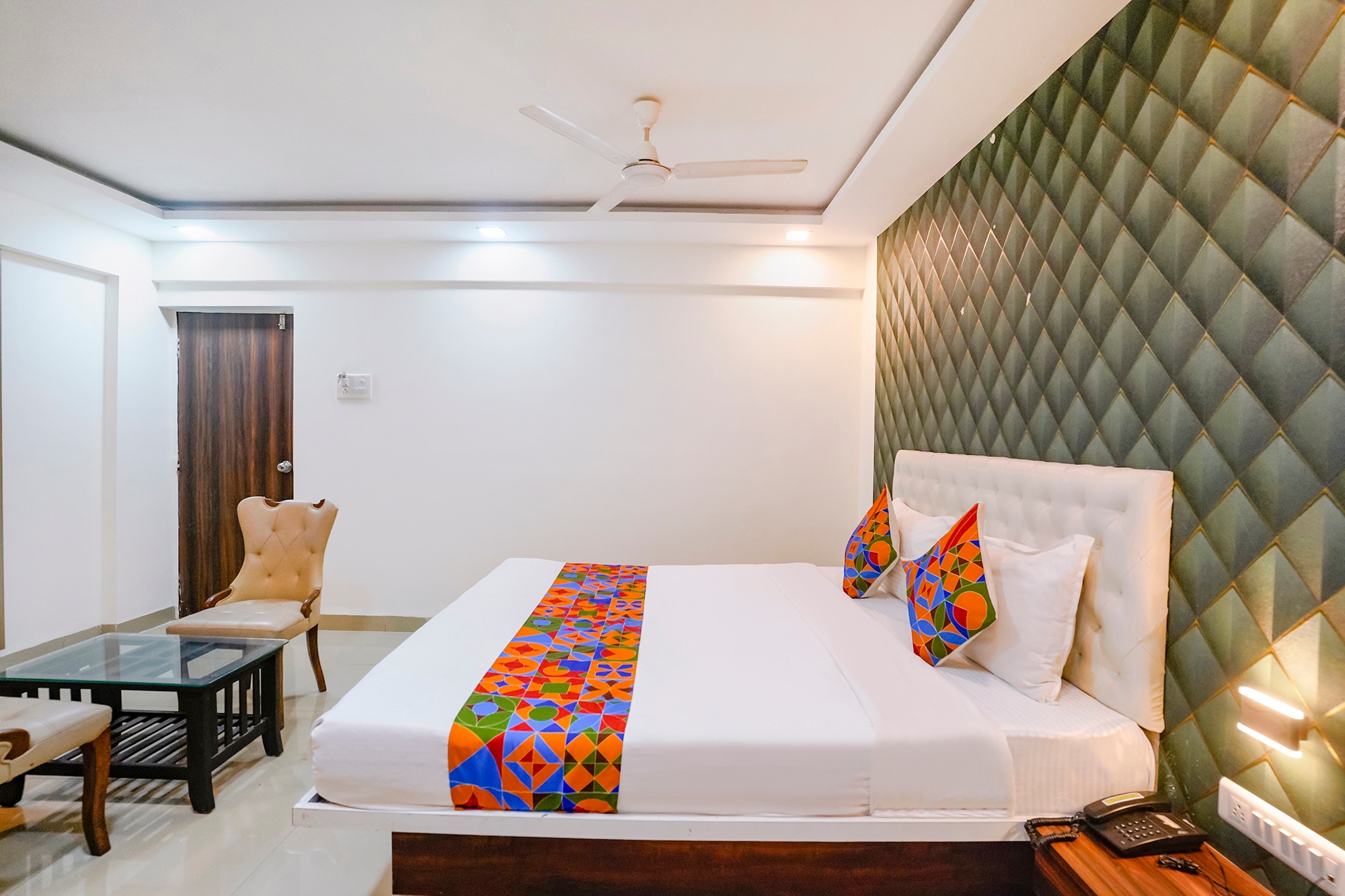 FabHotel Arsh Executive Inn - Tap to explore photos