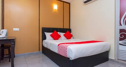 Muar City Hotel Room Type - Standard Queen
