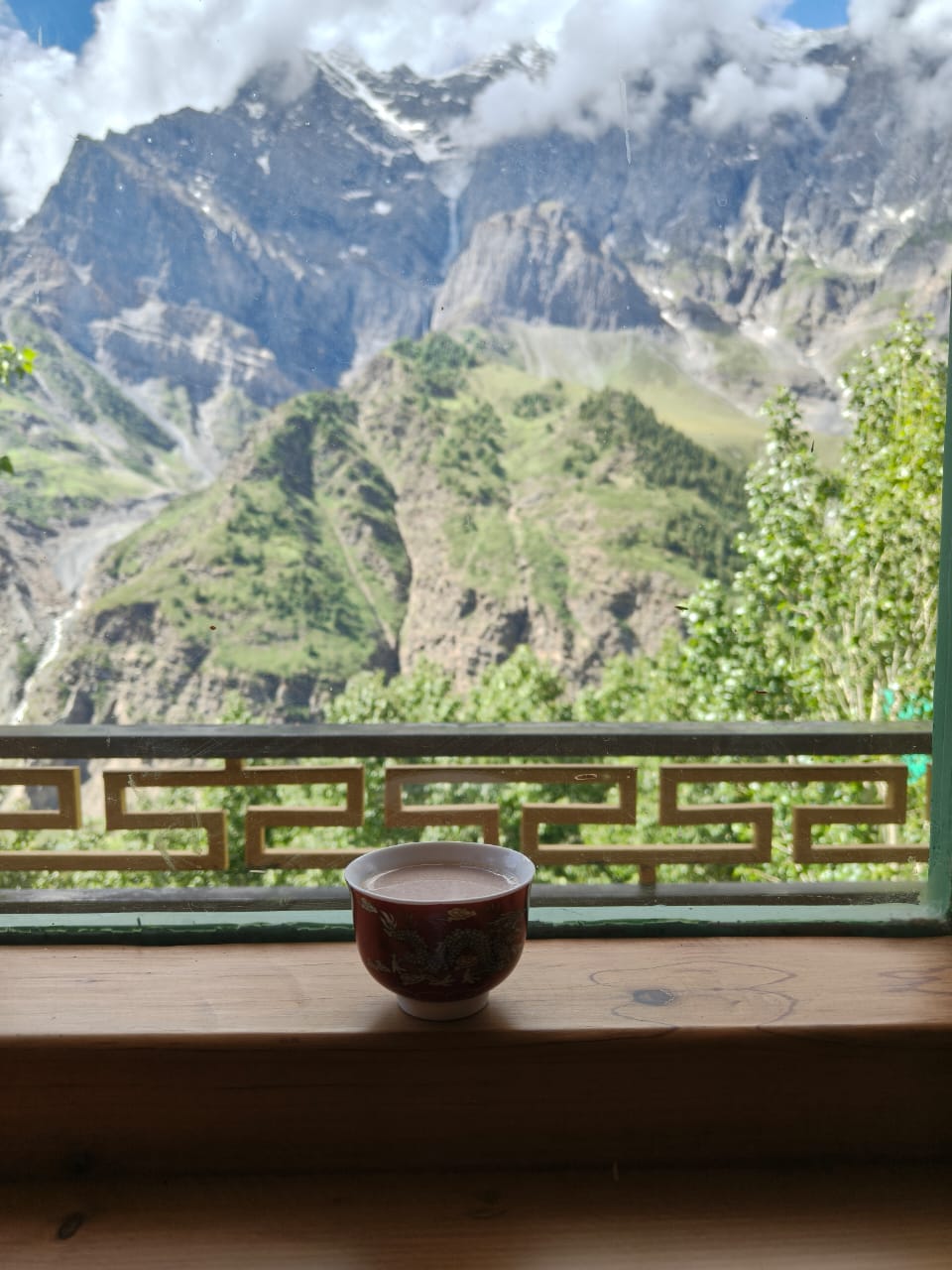 Mud Essence - Tap to explore photos