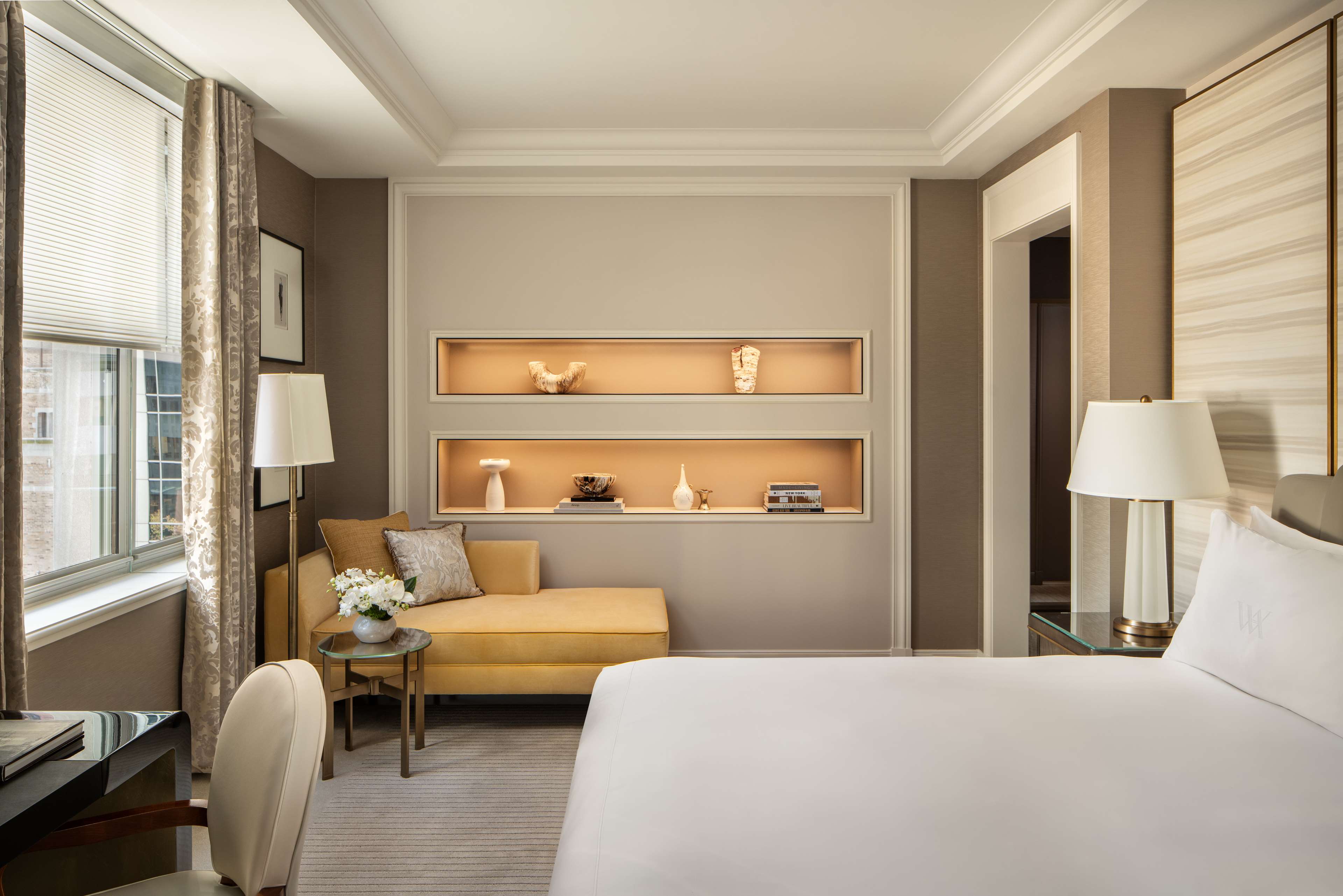 Waldorf Astoria New York - Tap to explore photos