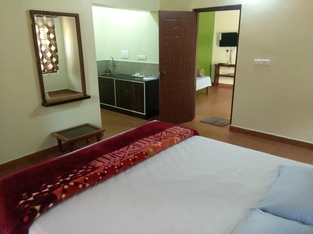Puttamuthu Homestay - Tap to explore photos