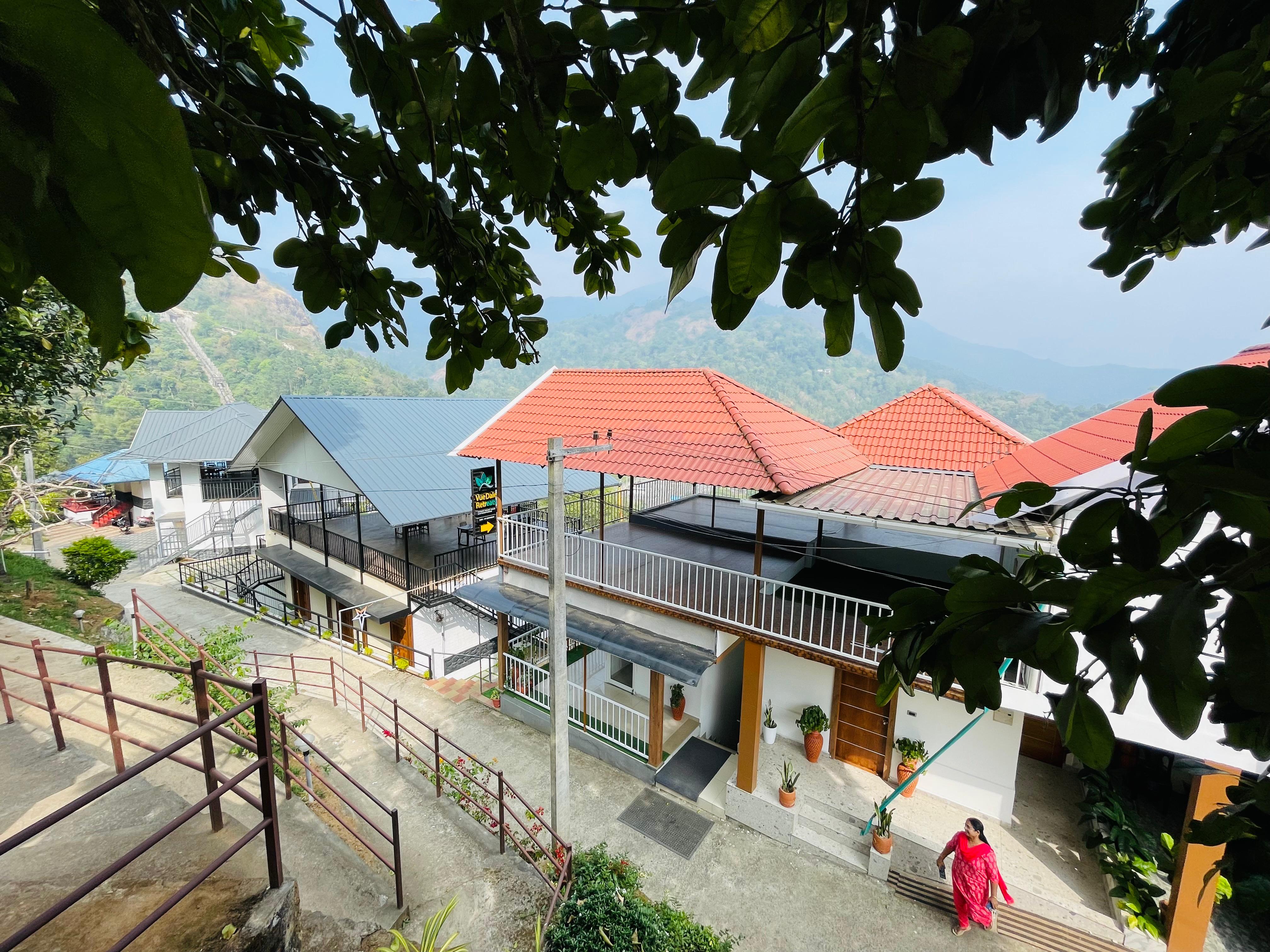 VUE DALE RETREATS - Tap to explore photos