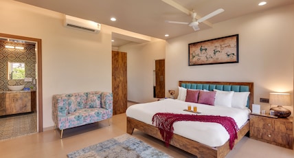 SaffronStays Playground (Couples Cottage) Room Type - Bedroom 1