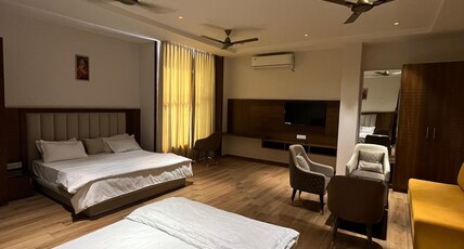 SURAJ INN HOTEL Room Type - Super Deluxe