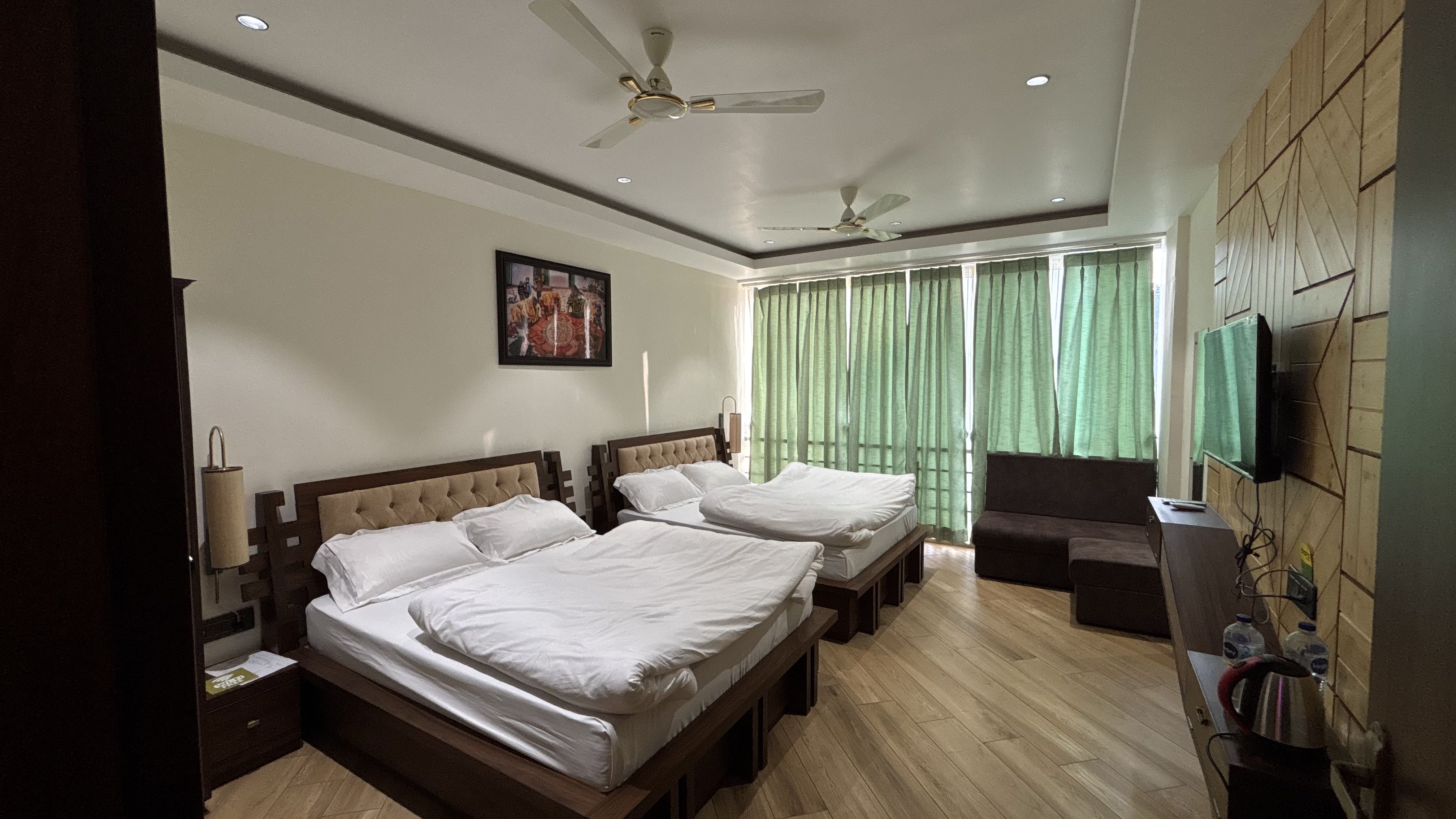 Hotel Buransh kathgodam - Tap to explore photos