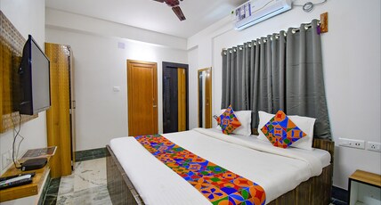 FabHotel Amar Raj Villa Room Type - Deluxe Room FabHotel Amar Raj Villa Room Type - Deluxe Room