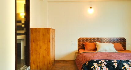 Pahadi Manzil Manali Room Type - Standard Full Mountain View Room (Ground Floor, King Size Bed) Pahadi Manzil Manali Room Type - Standard Full Mountain View Room (Ground Floor, King Size Bed)