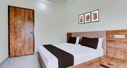 Hotel O DREAM INN Room Type - Classic
