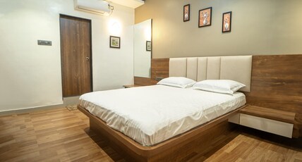 Sejal World Lodging Room Type - Deluxe Room