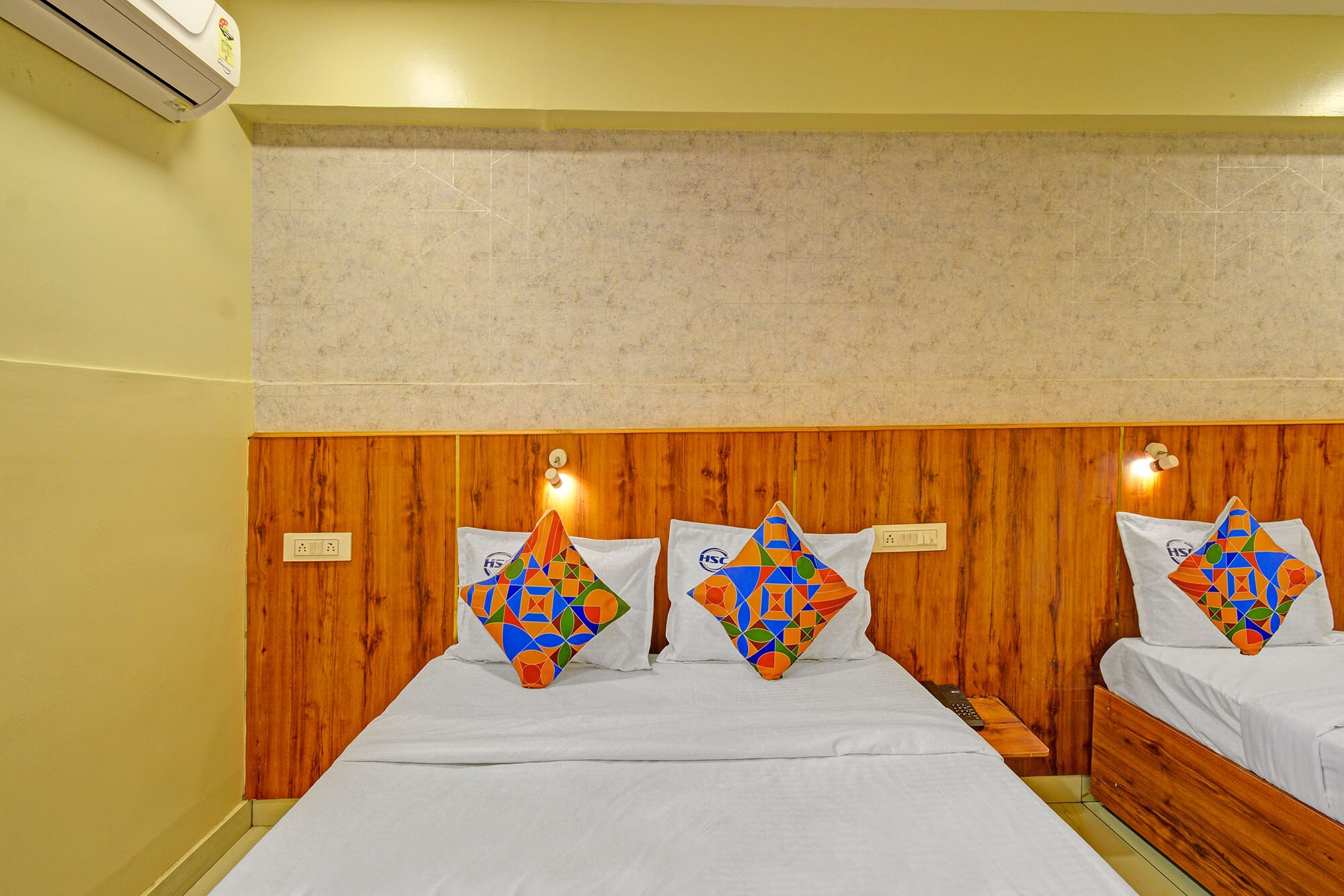FabHotel S Continental - Kachiguda Railway Station, Kachiguda - Tap to explore photos