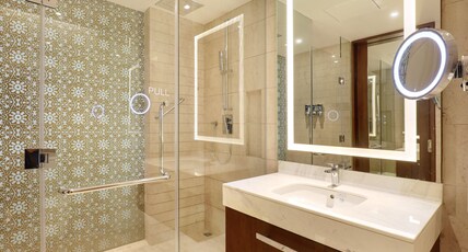 Crowne Plaza DHAKA GULSHAN Room Type - 1 King Standard Smoking