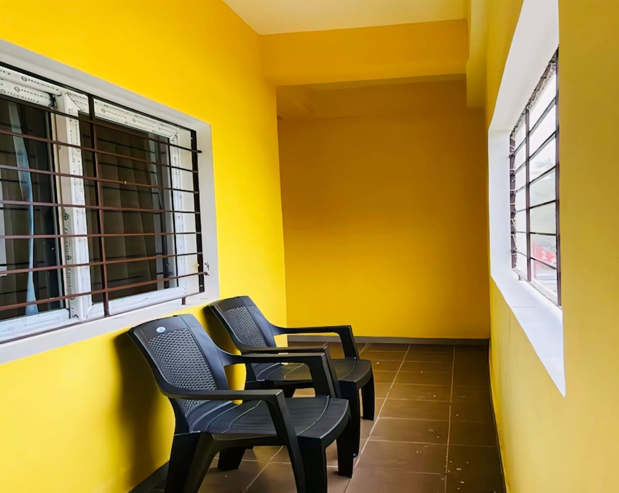 Auro Maison - Tap to explore photos