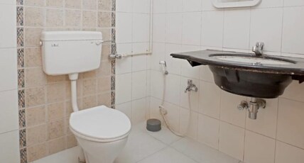 Hotel Maneck Residency Room Type - Super Deluxe double Room