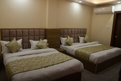 Yash Hotel