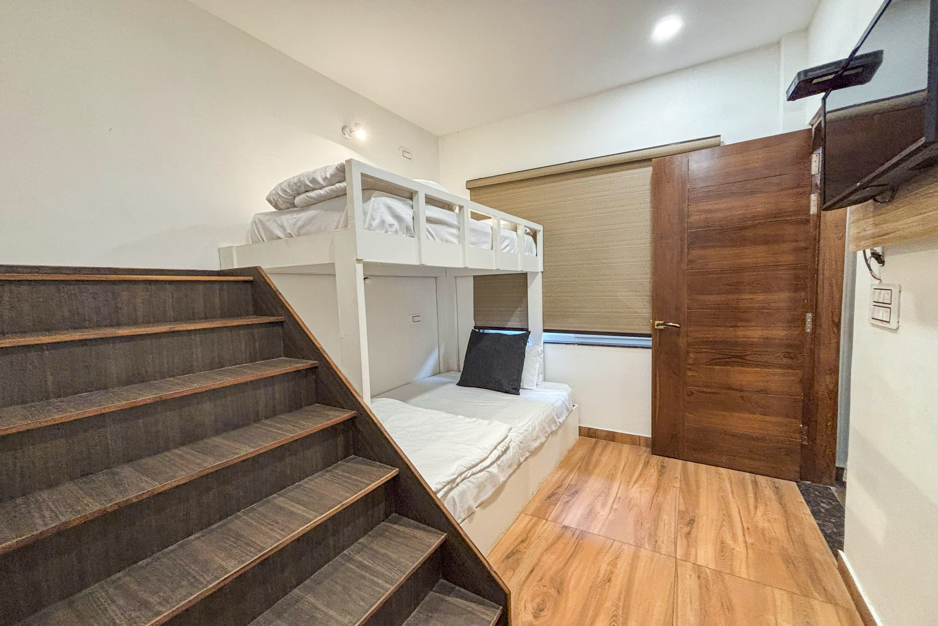 AH Grand Villa - Hotel Near Dalai Lama Temple - Tap to explore photos