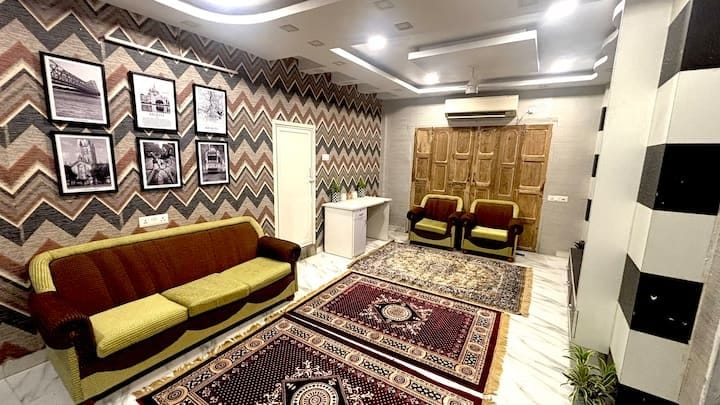 Entire 3Bhk Private Flat in Park Circus - Tap to explore photos
