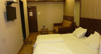 Hotel Regal Palace Room Type - Premium Room