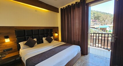 PANORAMA ON THE MALL ROAD Room Type - Premium Double Bed room
