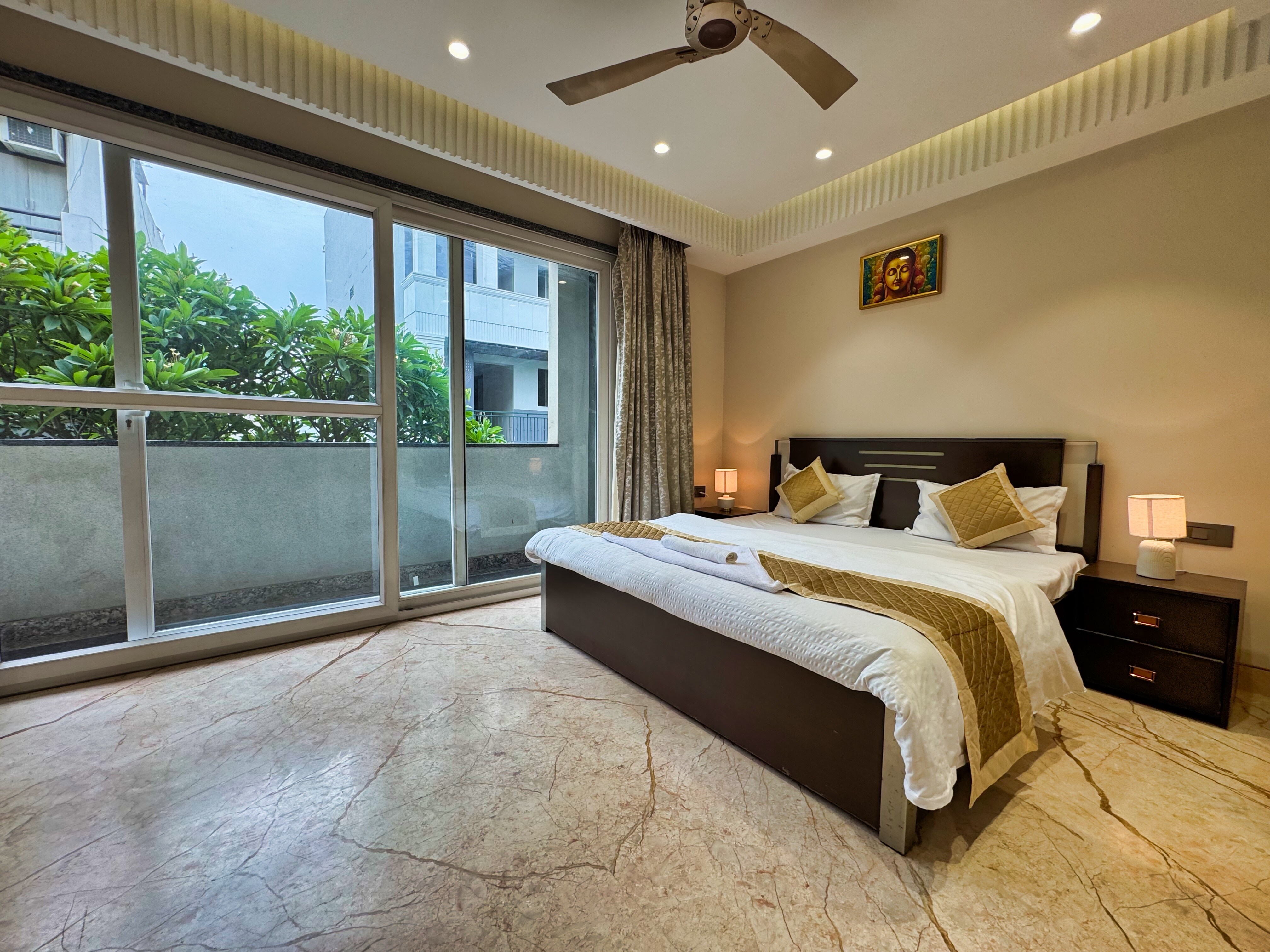 Stylish 2BHK Apartment in Saket - Tap to explore photos