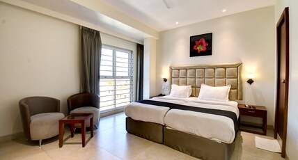 Elite Homes Room Type - Deluxe King Room