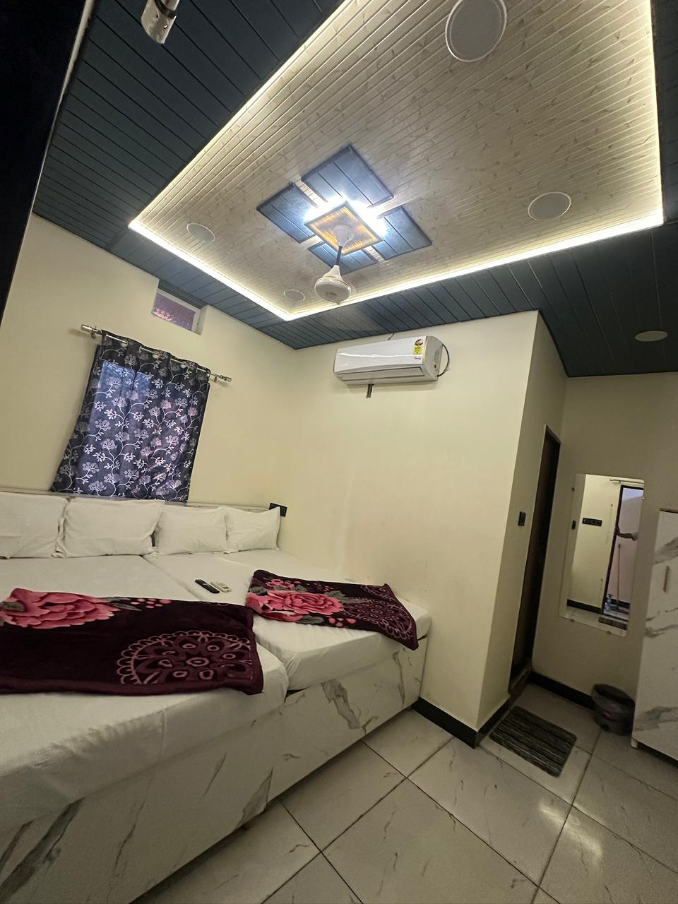 Hotel Maa Aashray - Tap to explore photos