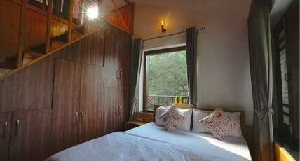 Happy Himalayan Homes Room Type - Superior Attic Balcony Room