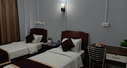 Hotel Chhungte International Room Type - AC Twin Bedded Deluxe Room