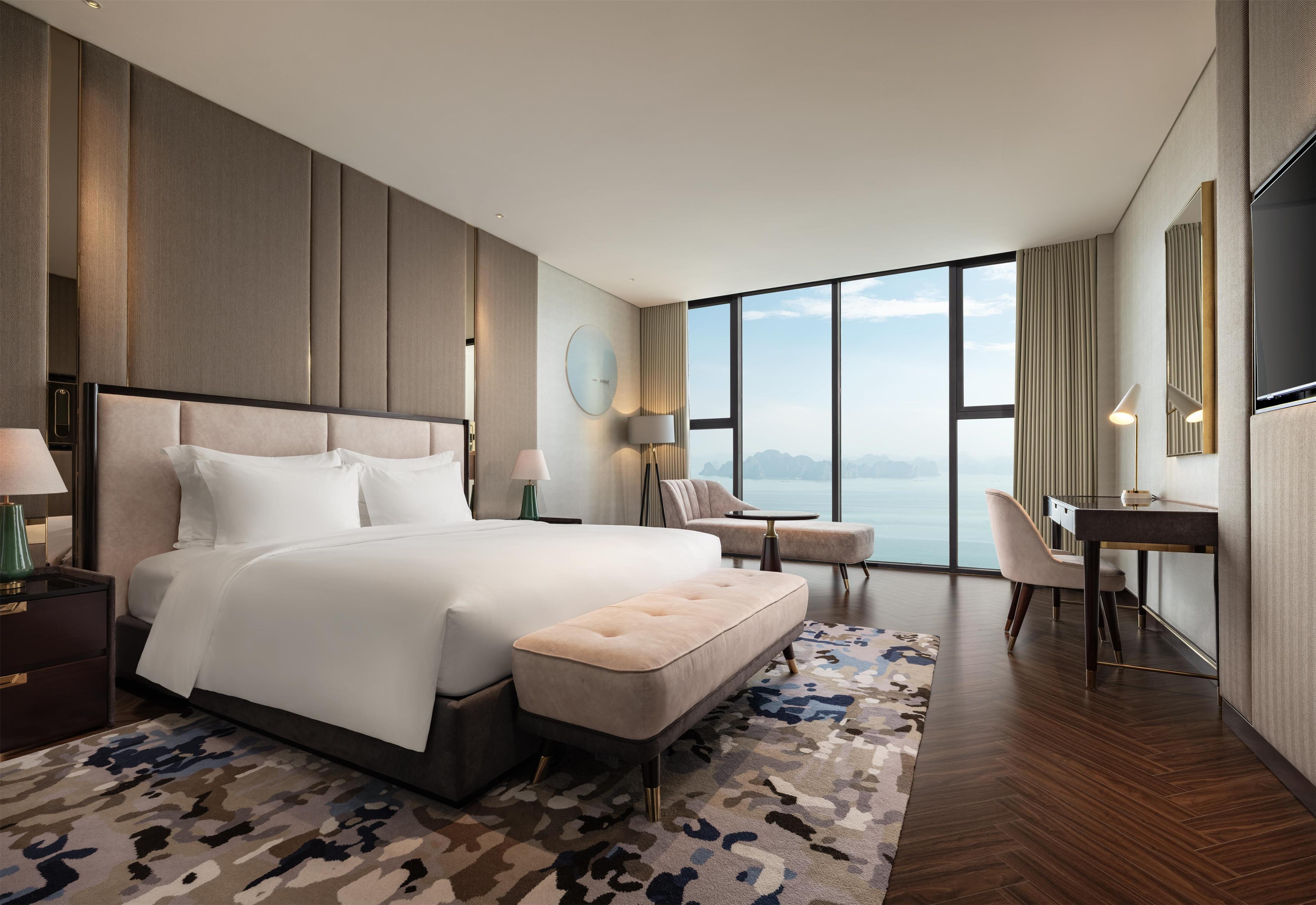 Radisson Blu Hotel, Ha Long Bay - Tap to explore photos