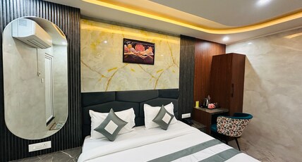HOTEL SHASHI GRAND Room Type - Deluxe Room