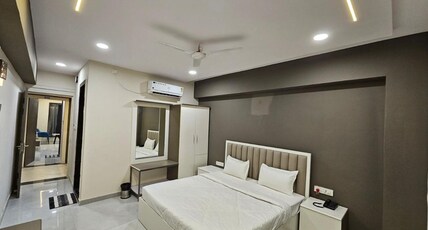 HOTEL RAJ HANSH Room Type - Deluxe Room