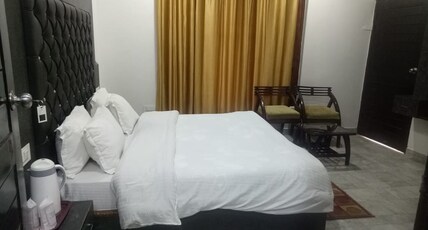 Sweet Basil Hotel and Restaurant Room Type - Super Deluxe Room