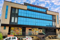 Hotel Rajmahal Palace