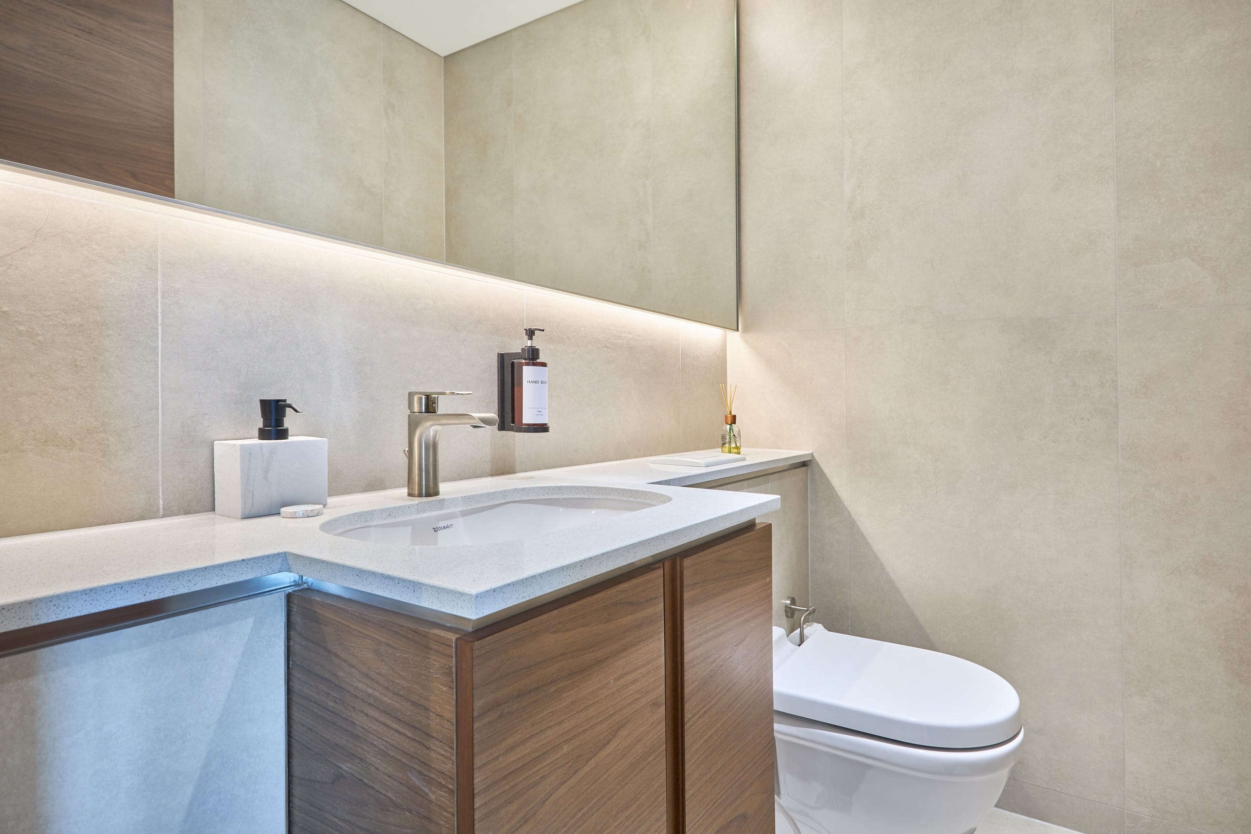 STAY By Latinem Modern 1BR Holiday Home CVG 604 - Tap to explore photos