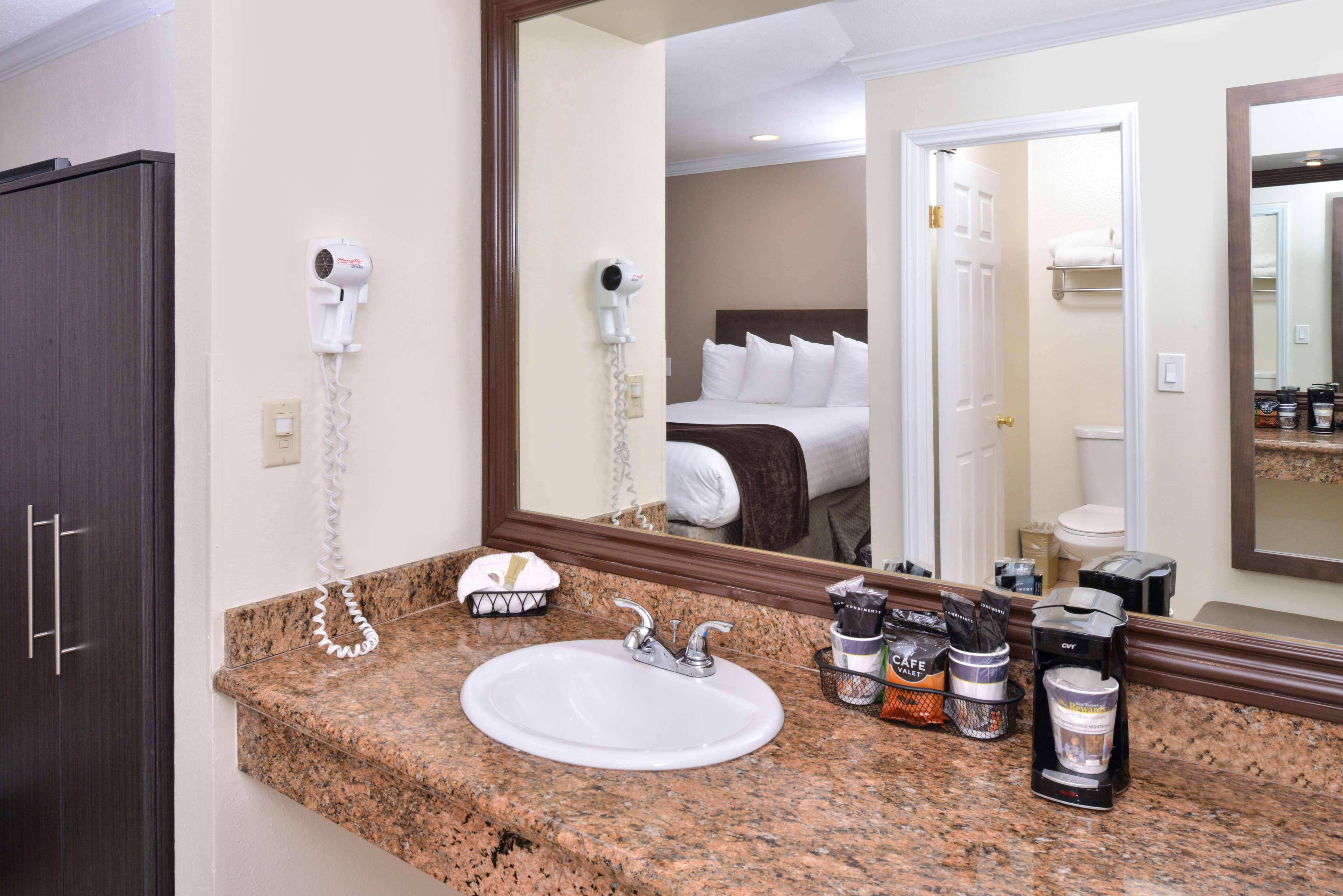 Best Western Capistrano Inn - Tap to explore photos