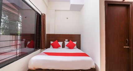 Hotel O The Royal International Hotel Room Type - Classic