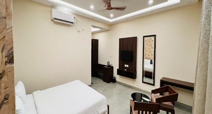 SITA VATIKA RESORTS Room Type - Deluxe Room with free Wifi